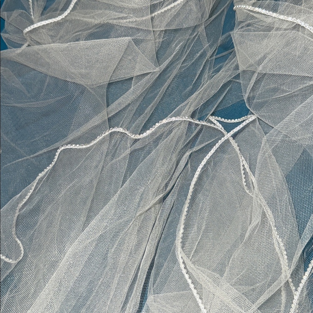 Champagne Shoulder Veil